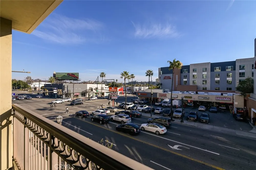 268 Caruso Avenue Glendale, CA 91210