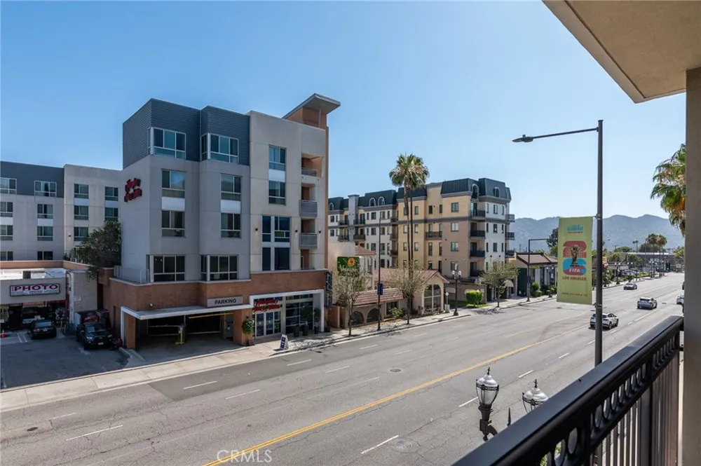 268 Caruso Avenue Glendale, CA 91210