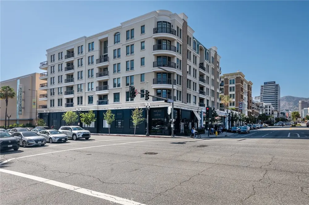 268 Caruso Avenue Glendale, CA 91210