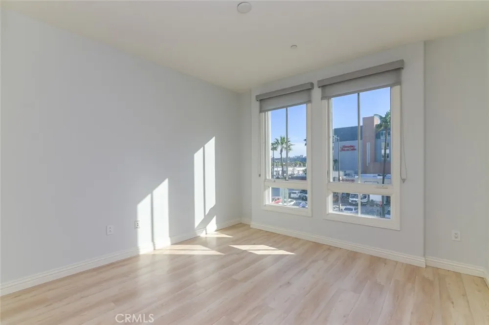 268 Caruso Avenue Glendale, CA 91210