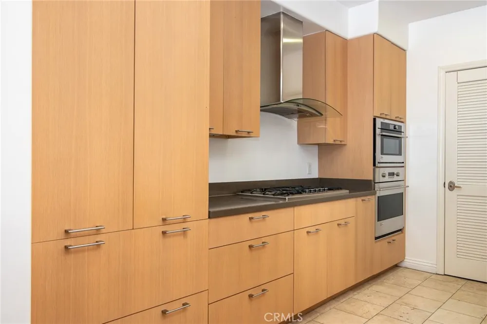 268 Caruso Avenue Glendale, CA 91210
