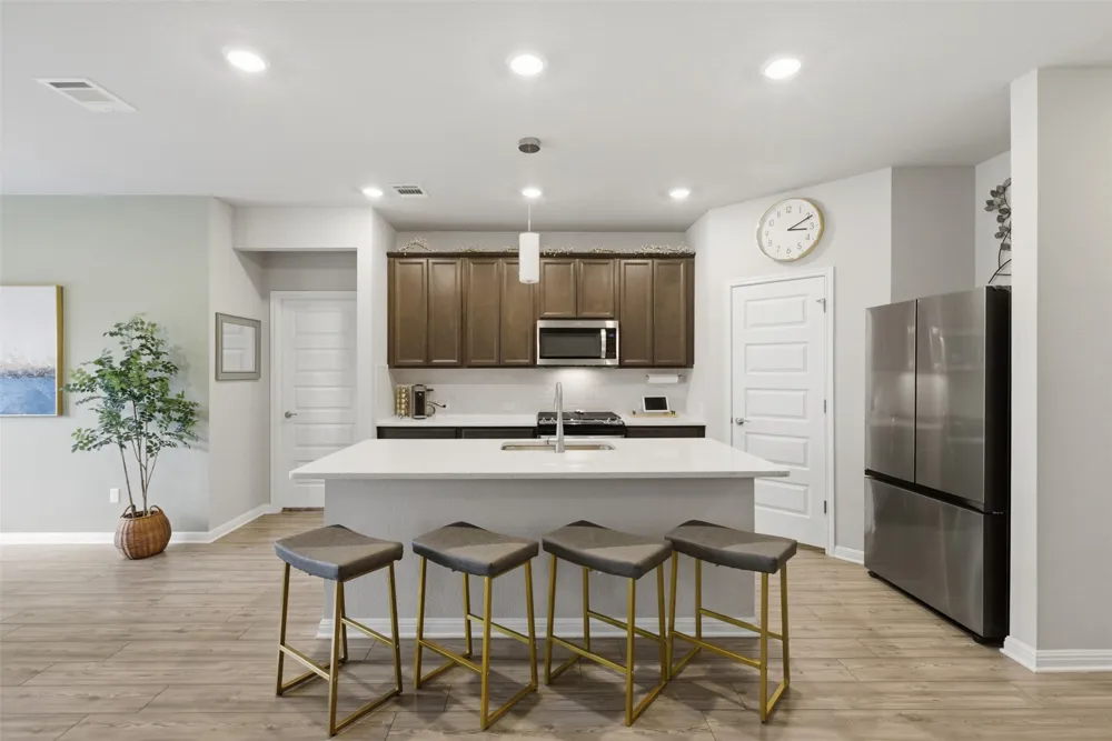 144 El Capitan Loop Dripping Springs, TX 78620