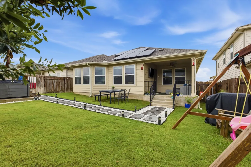 144 El Capitan Loop Dripping Springs, TX 78620