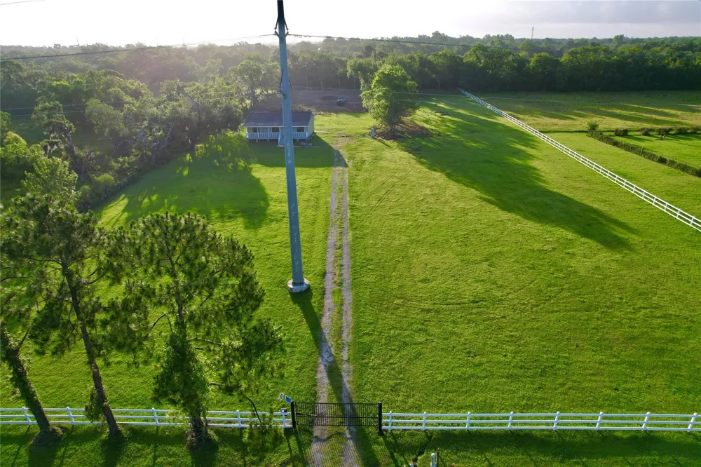 2148 County Road 654 Street Brazoria, TX 77422