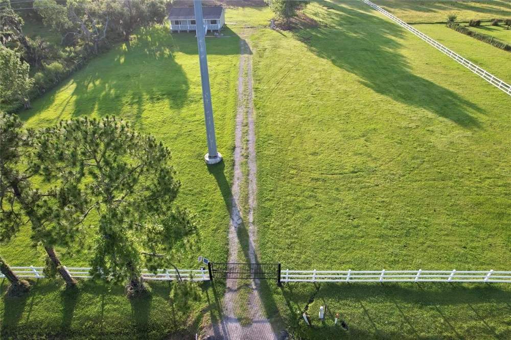 2148 County Road 654 Street Brazoria, TX 77422