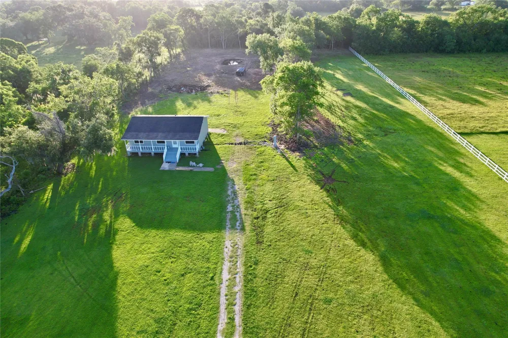 2148 County Road 654 Street Brazoria, TX 77422
