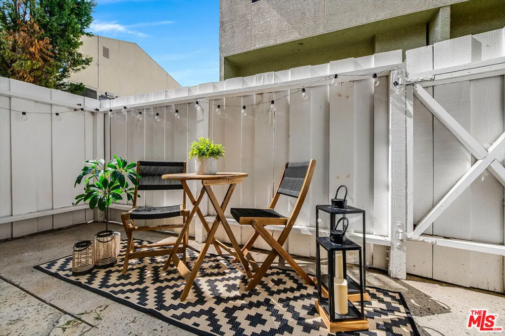 4558 Willis Avenue #121 Sherman Oaks, CA 91403