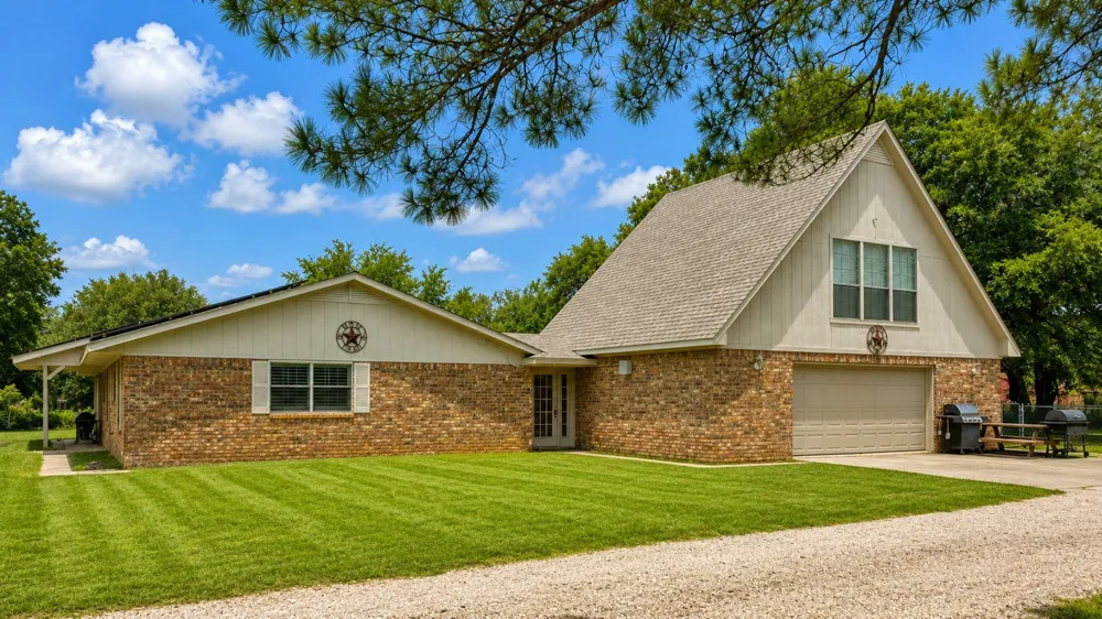 710 S Main Street Tehuacana, TX 76686