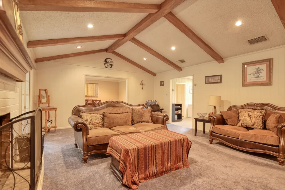 710 S Main Street Tehuacana, TX 76686
