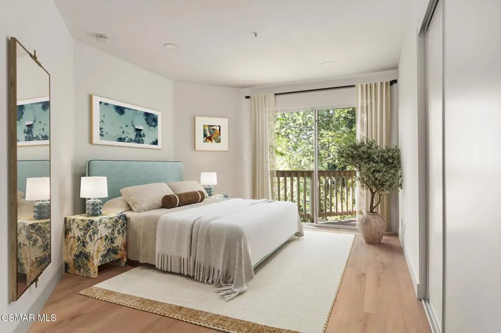 697 Sutton Crest Trail #Tl210 Oak Park, CA 91377