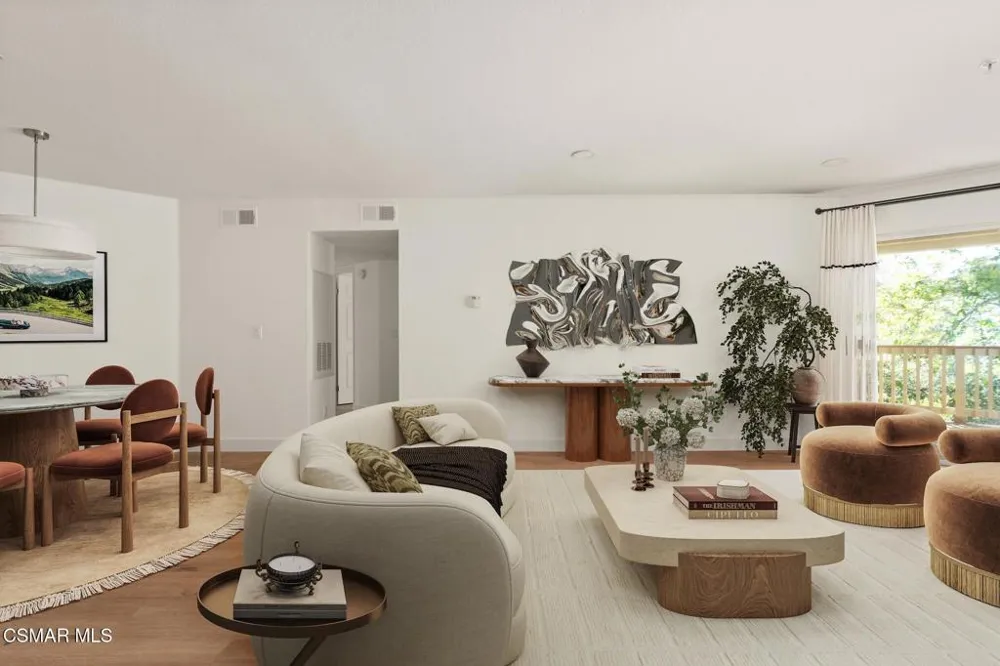697 Sutton Crest Trail #Tl210 Oak Park, CA 91377
