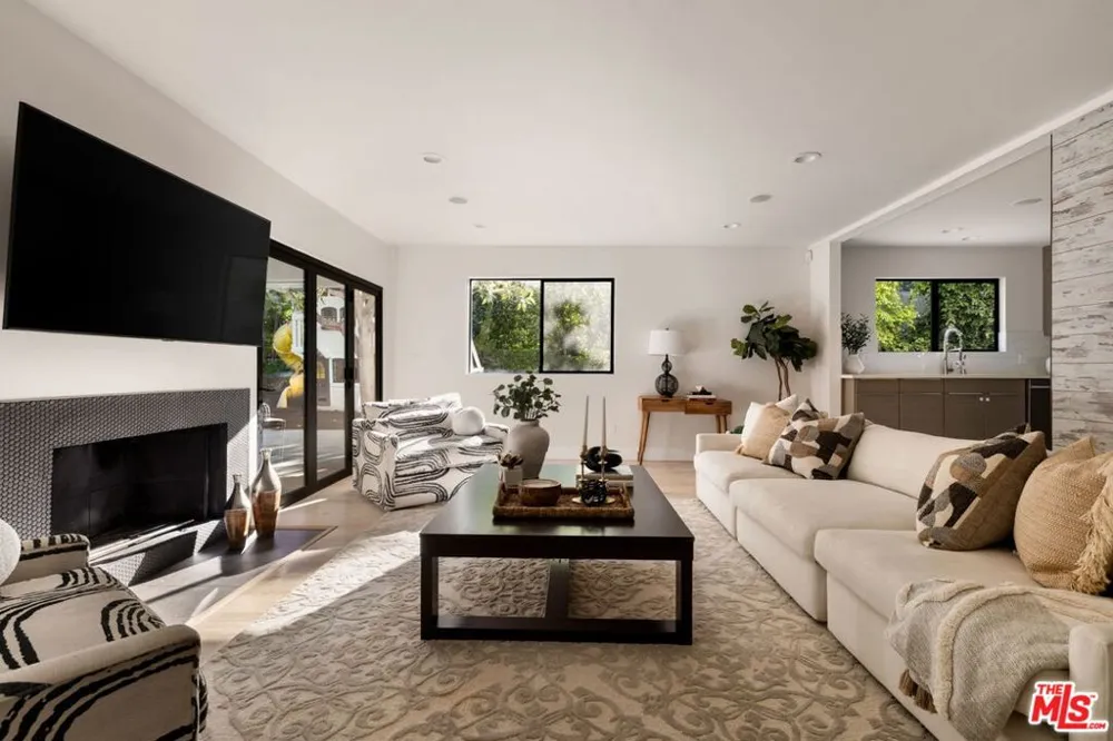 4020 Park Melinda Calabasas, CA 91302