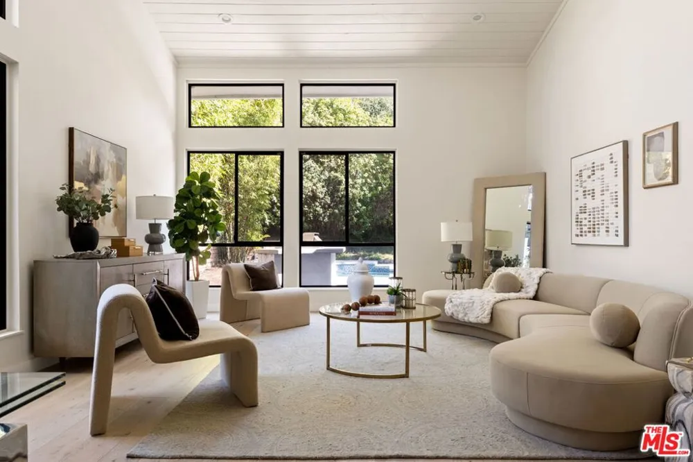 4020 Park Melinda Calabasas, CA 91302
