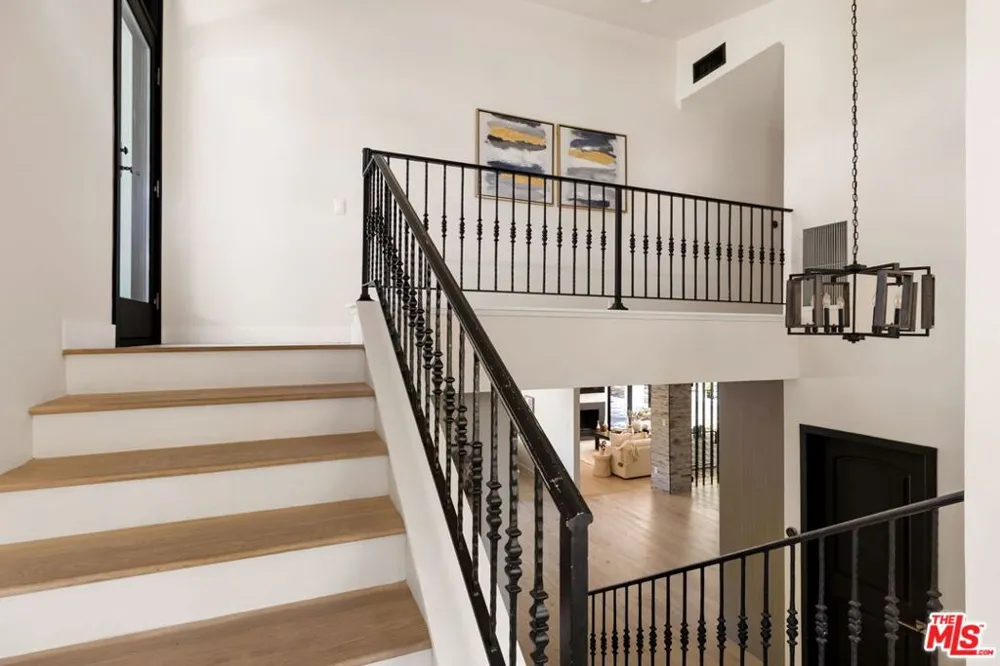 4020 Park Melinda Calabasas, CA 91302