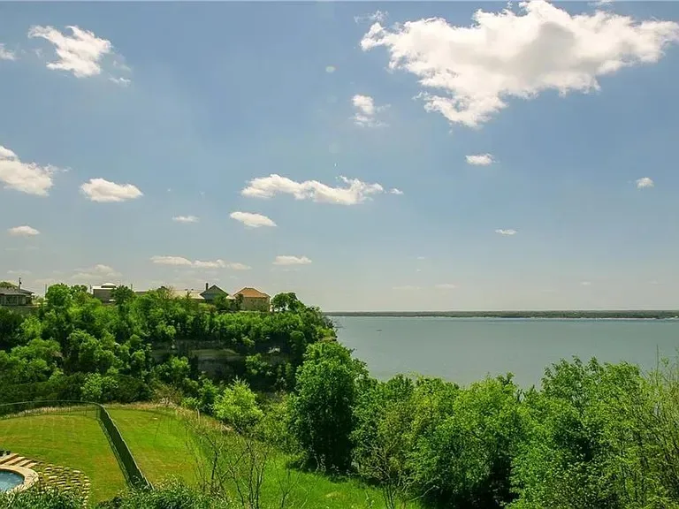 19064 White Bluff Drive Whitney, TX 76692
