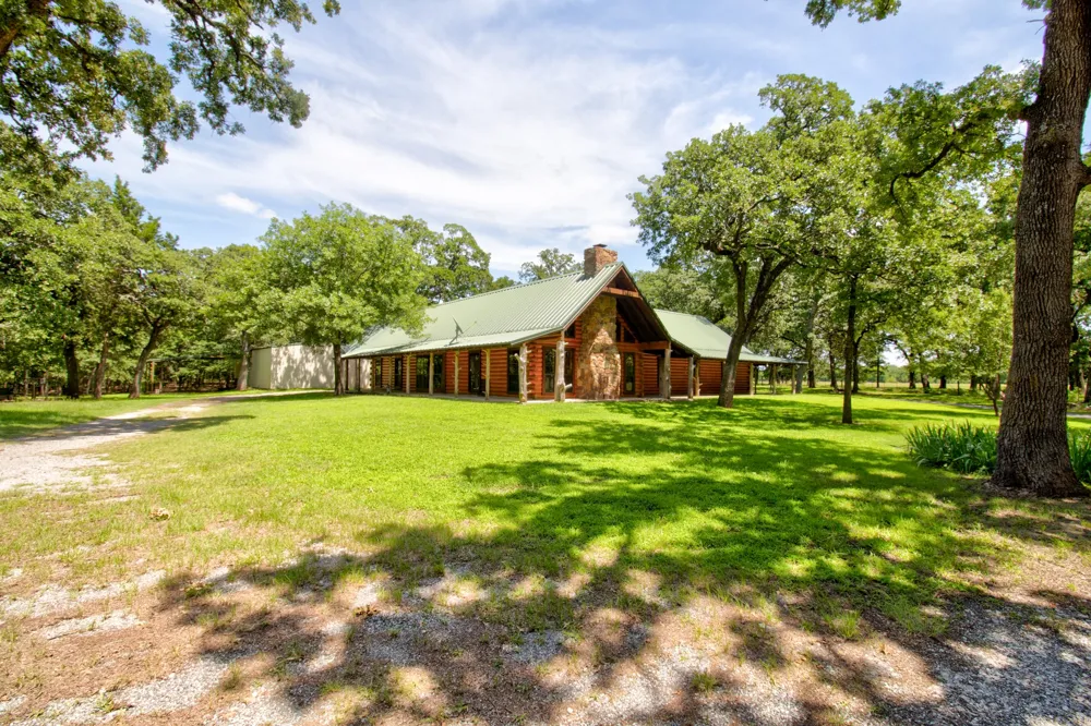 1466 Pearce Street Collinsville, TX 76233