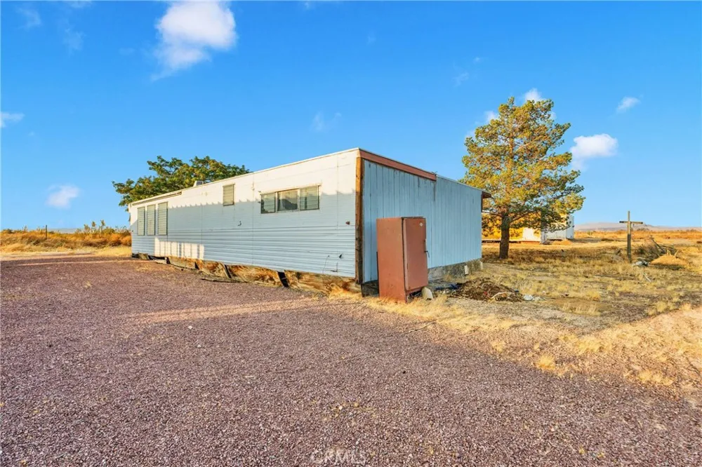 33445 Newberry Newberry Springs, CA 92365