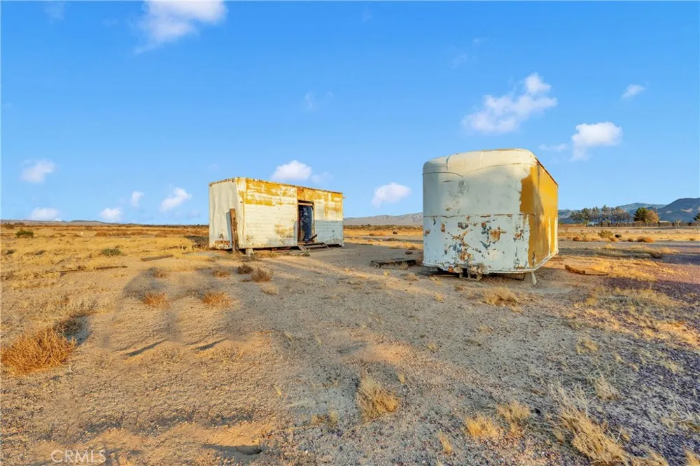 33445 Newberry Newberry Springs, CA 92365