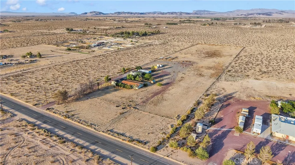 33445 Newberry Newberry Springs, CA 92365