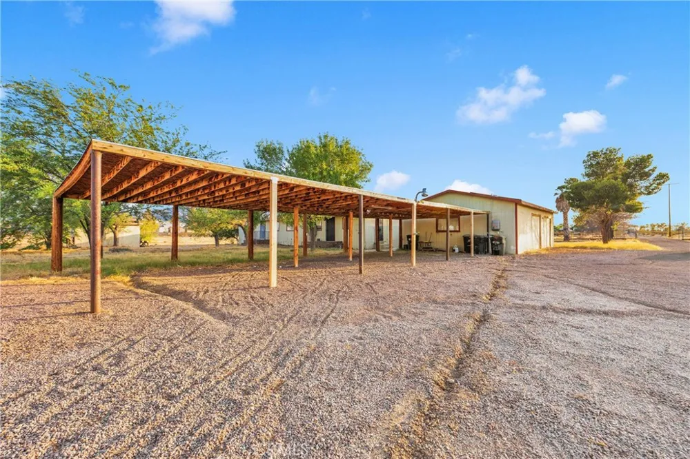 33445 Newberry Newberry Springs, CA 92365