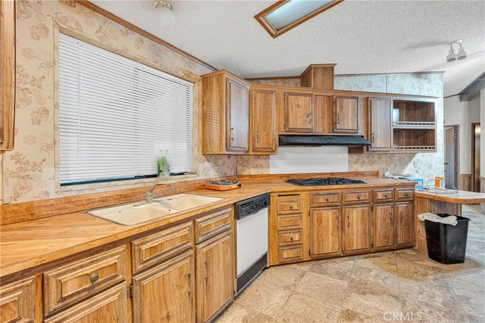 33445 Newberry Newberry Springs, CA 92365