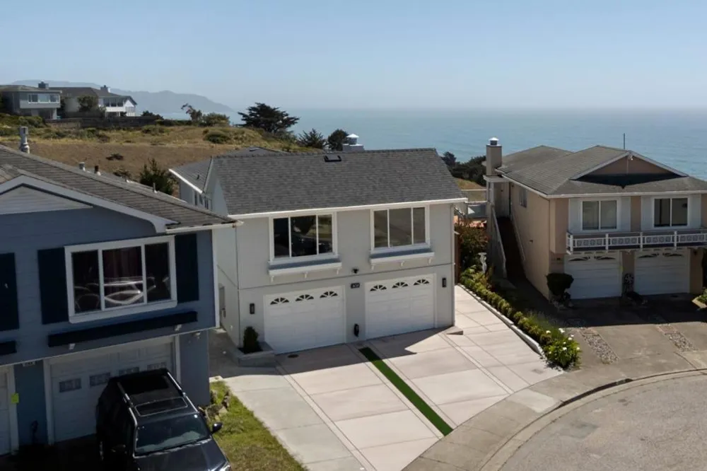 203 Golden Bay Drive Pacifica, CA 94044