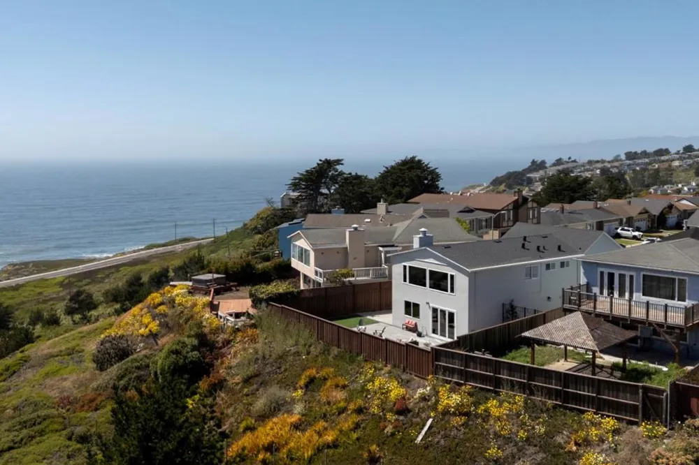 203 Golden Bay Drive Pacifica, CA 94044