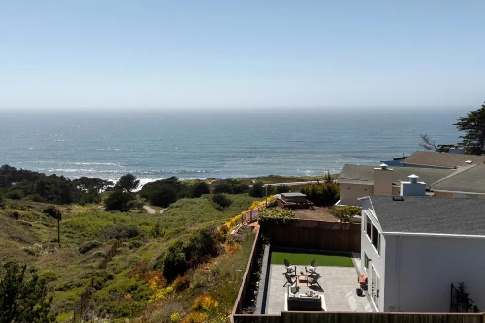 203 Golden Bay Drive Pacifica, CA 94044
