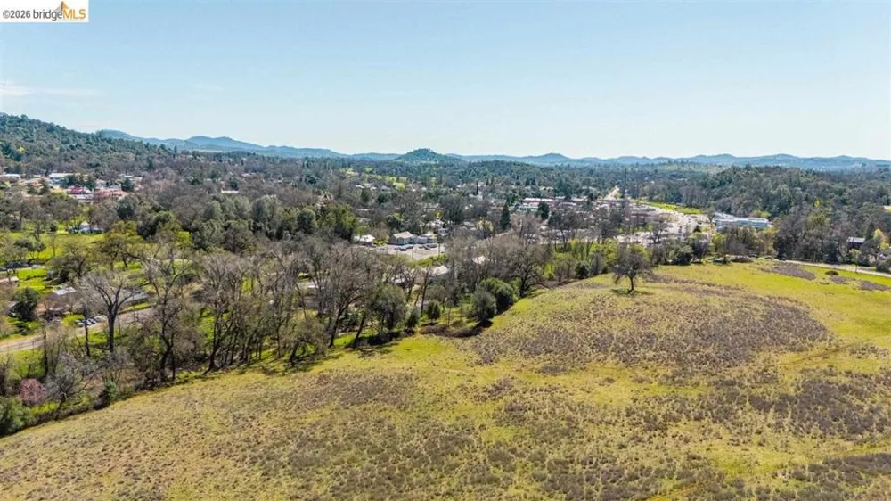 18701 Rawhide Rd Jamestown, CA 95327