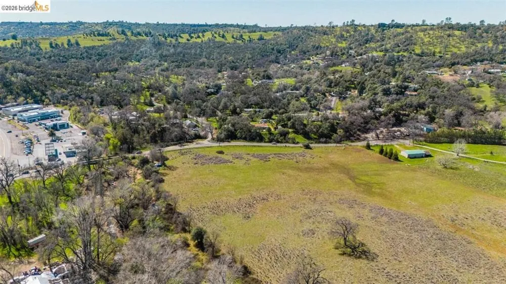 18701 Rawhide Rd Jamestown, CA 95327