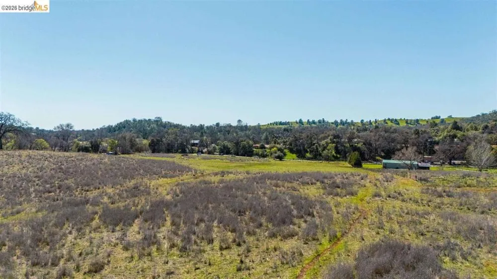 18701 Rawhide Rd Jamestown, CA 95327