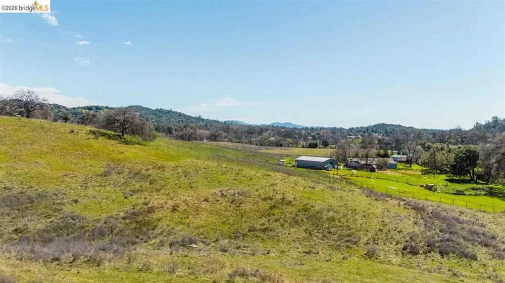 18701 Rawhide Rd Jamestown, CA 95327