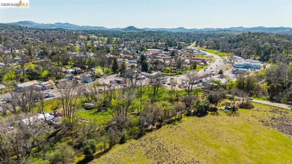18701 Rawhide Rd Jamestown, CA 95327