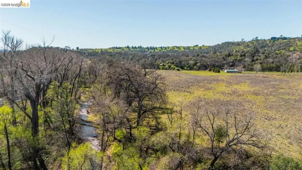 18701 Rawhide Rd Jamestown, CA 95327