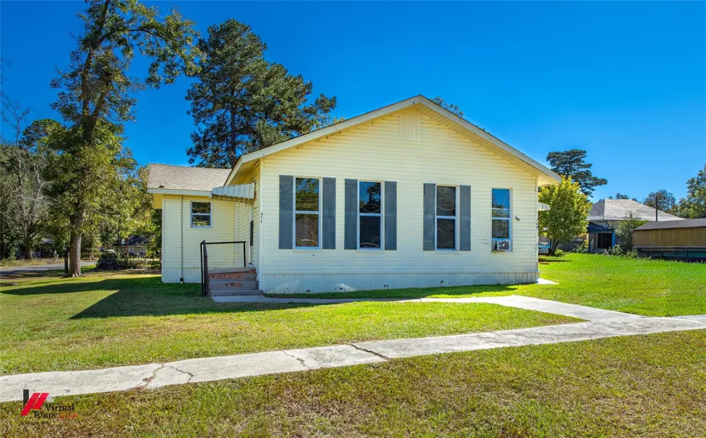 309 sycamore Street Logansport, LA 71049