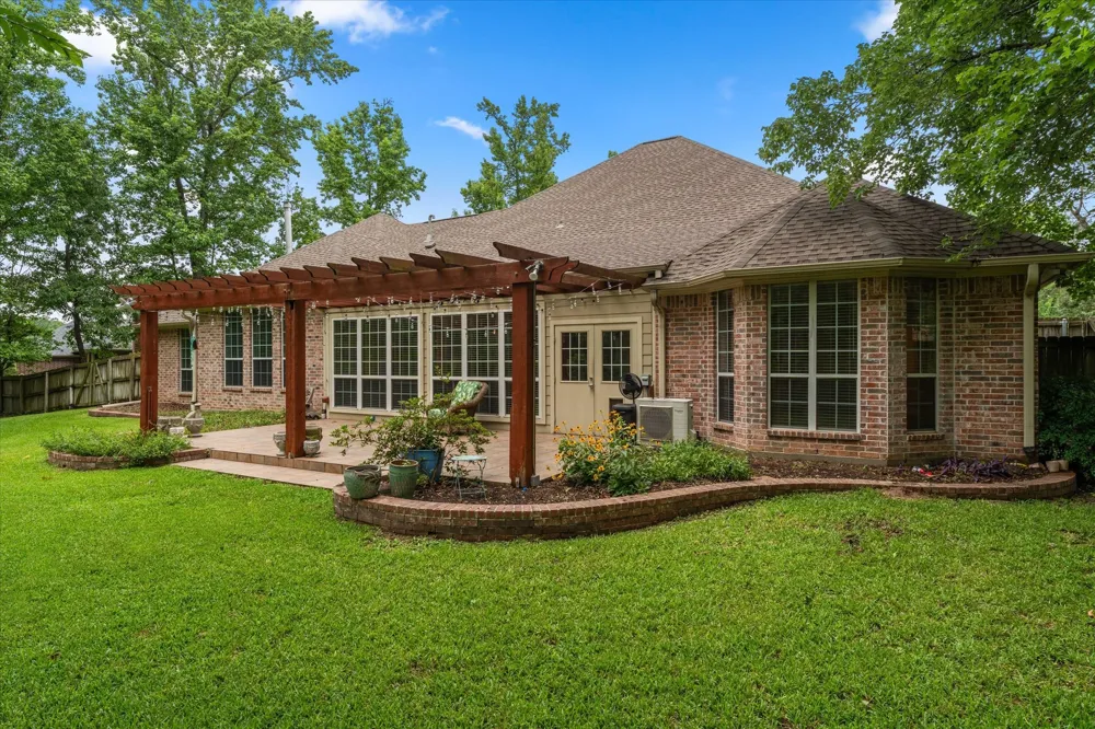 11240 Marsh Wren Circle Flint, TX 75762