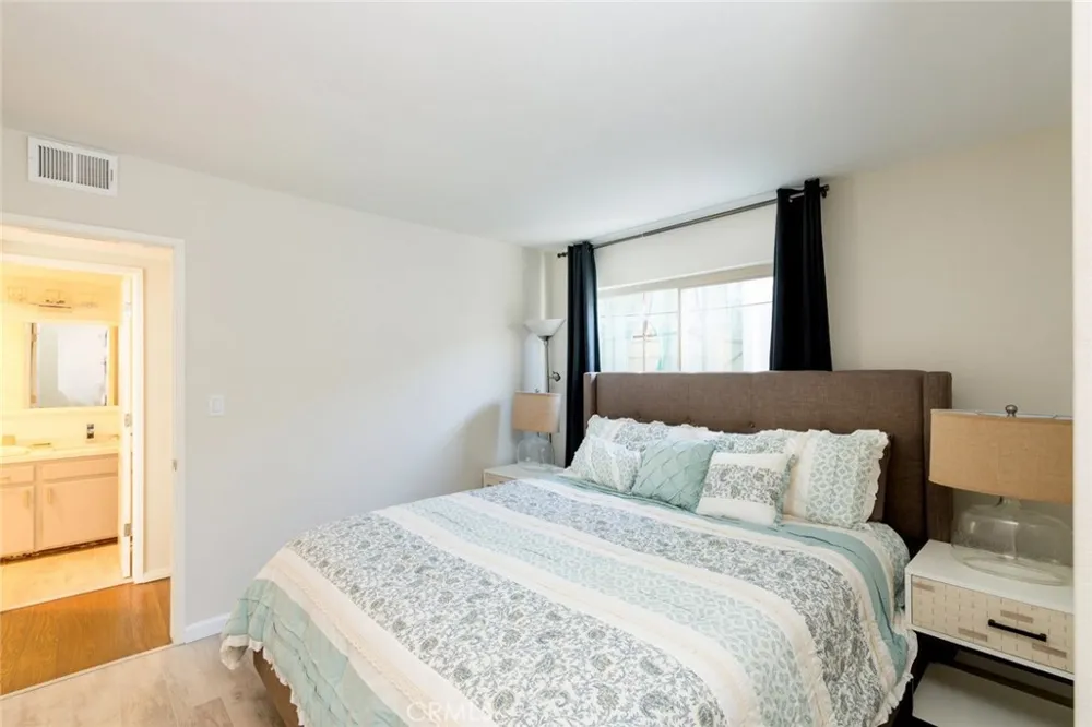 126 Neptune Avenue Hermosa Beach, CA 90254