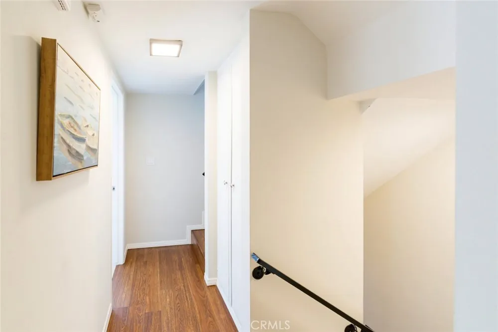 126 Neptune Avenue Hermosa Beach, CA 90254