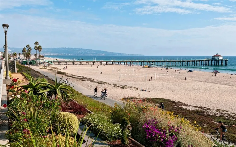 126 Neptune Avenue Hermosa Beach, CA 90254