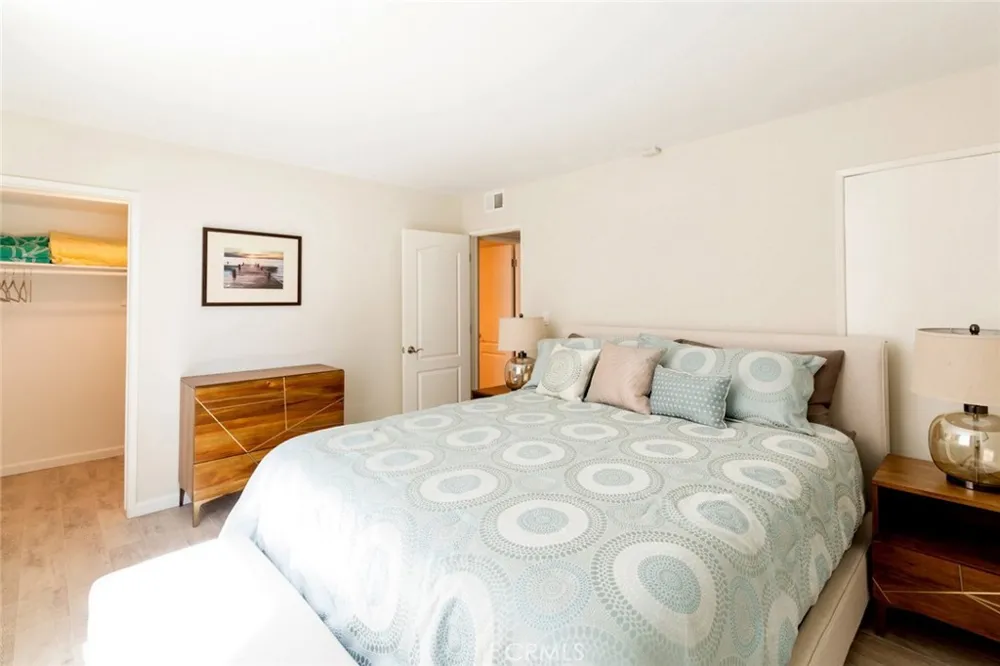 126 Neptune Avenue Hermosa Beach, CA 90254