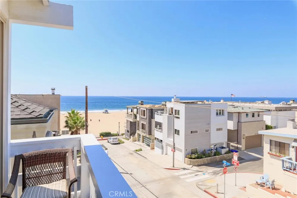 126 Neptune Avenue Hermosa Beach, CA 90254