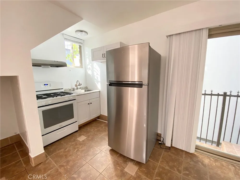 126 Neptune Avenue Hermosa Beach, CA 90254