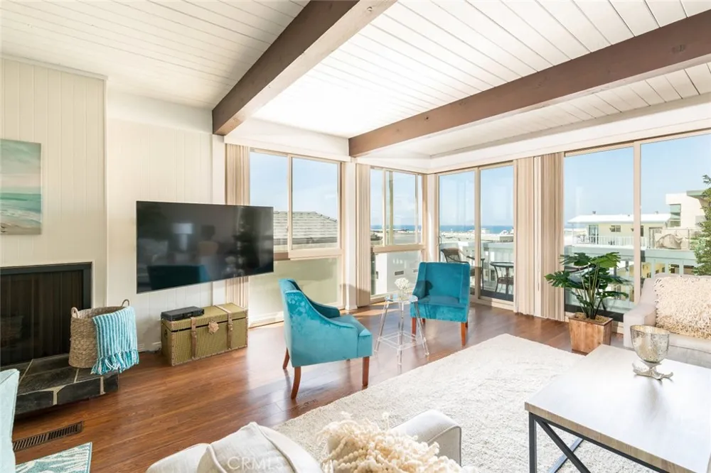 126 Neptune Avenue Hermosa Beach, CA 90254