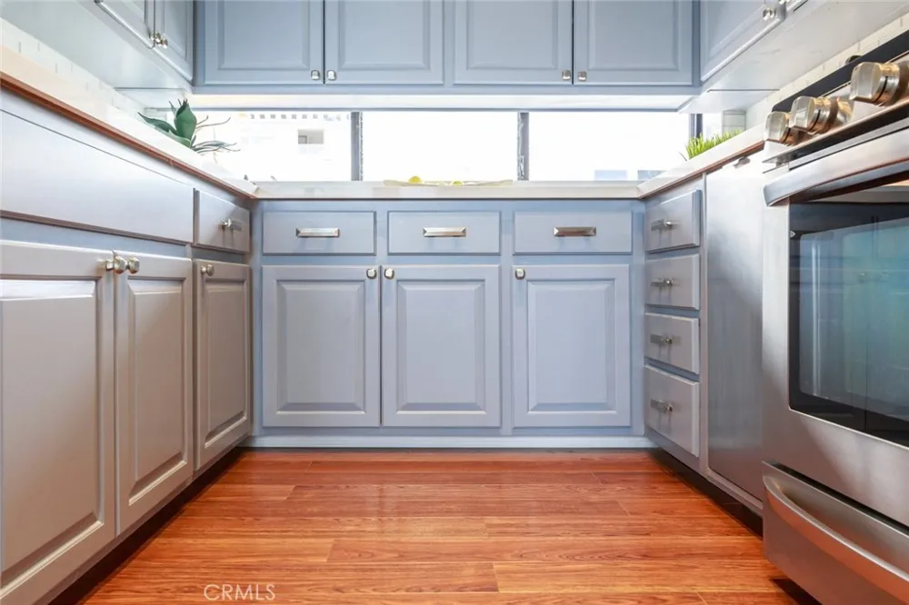 126 Neptune Avenue Hermosa Beach, CA 90254