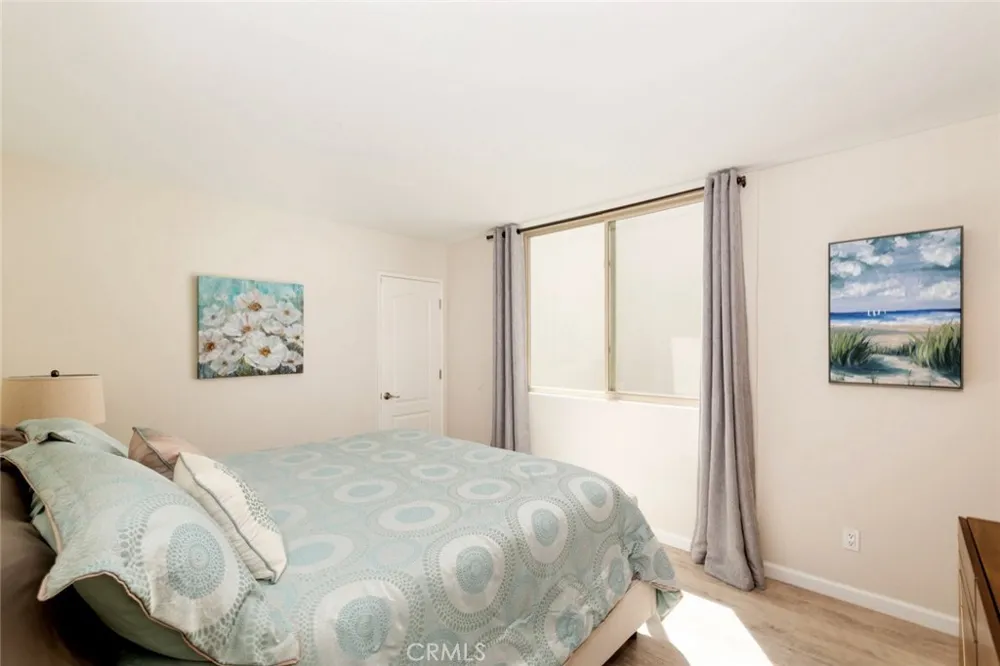 126 Neptune Avenue Hermosa Beach, CA 90254