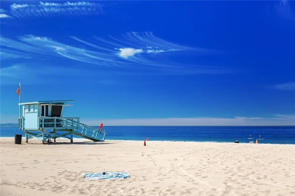 126 Neptune Avenue Hermosa Beach, CA 90254