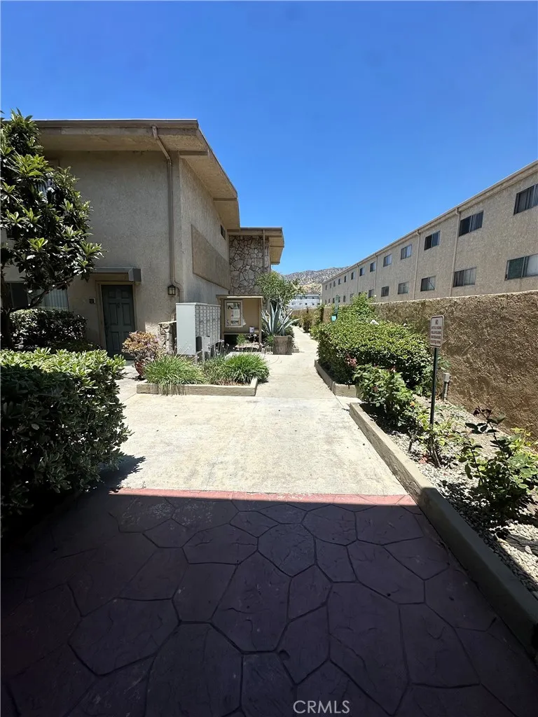 1620 San Fernando #27 Burbank, CA 91504