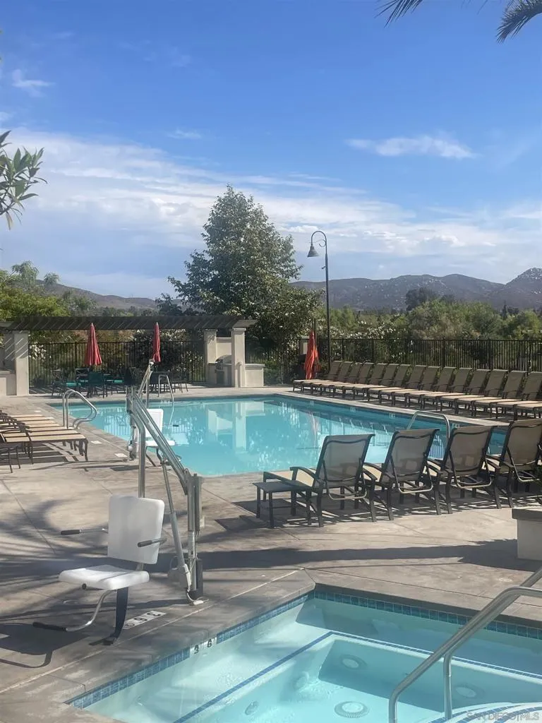 344 Stillwater Santee, CA 92071