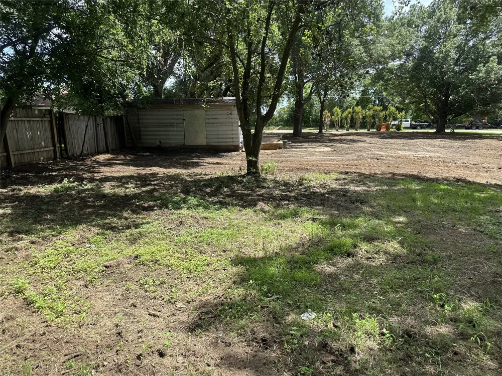 608 W Walcott Street Pilot Point, TX 76258