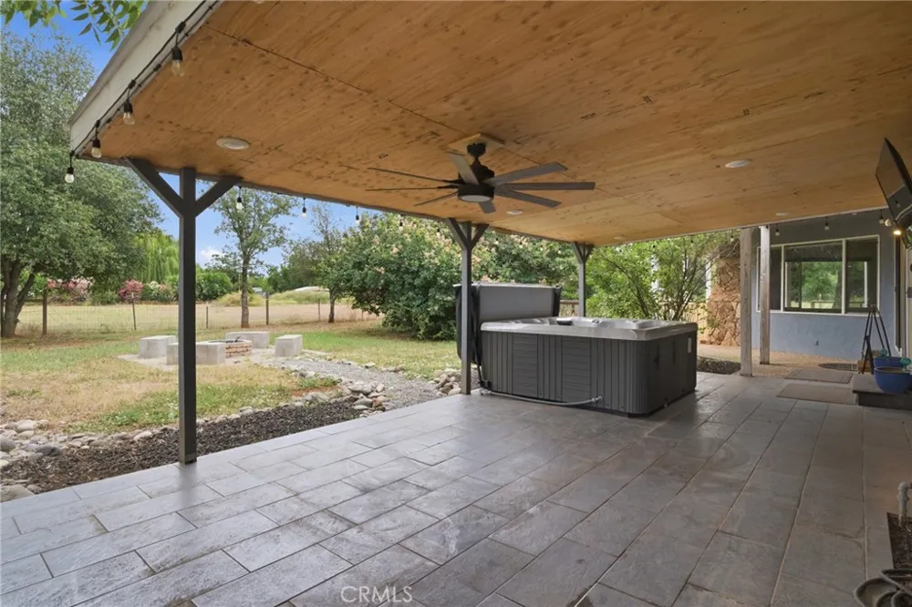 8567 Winona Way Redding, CA 96002